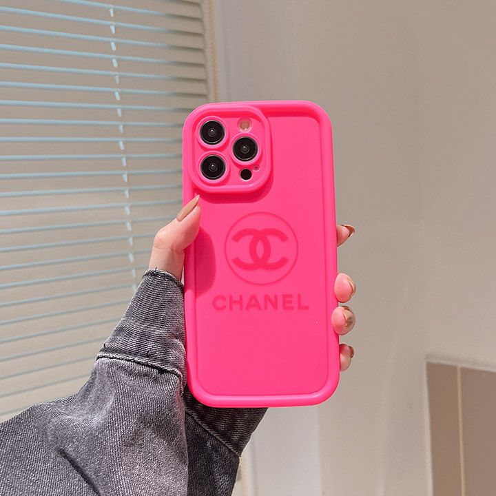 chanel アイフォーン 15 plus携帯ケース