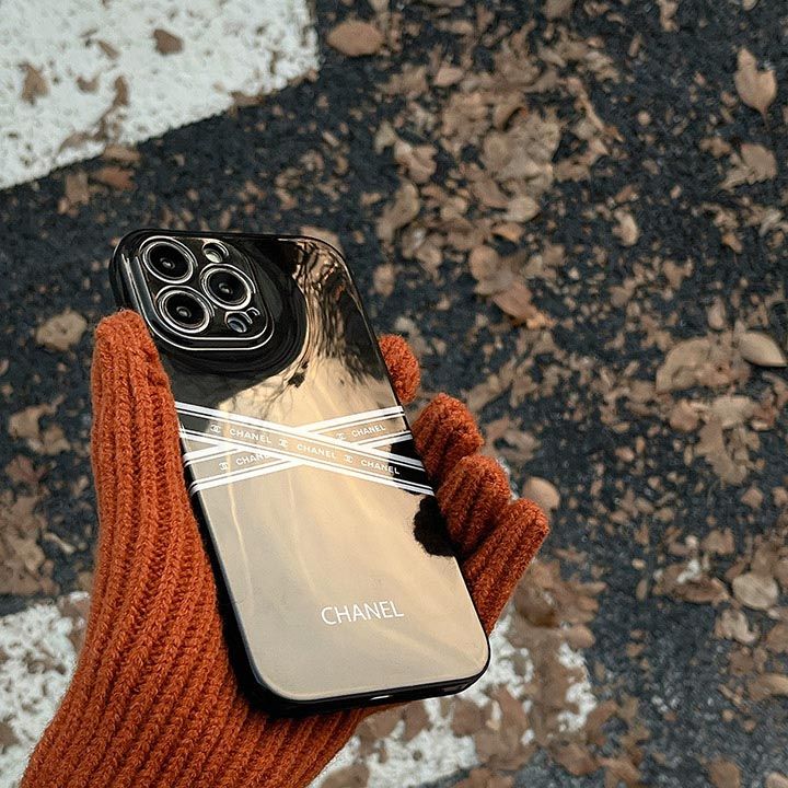 ブランド chanel風 アイフォーン 15 携帯ケース